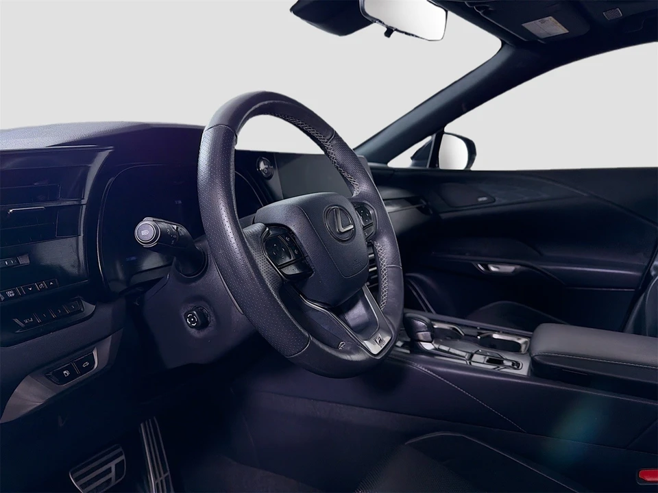 2023 Lexus RX 5th Gen - Image 11 of 12