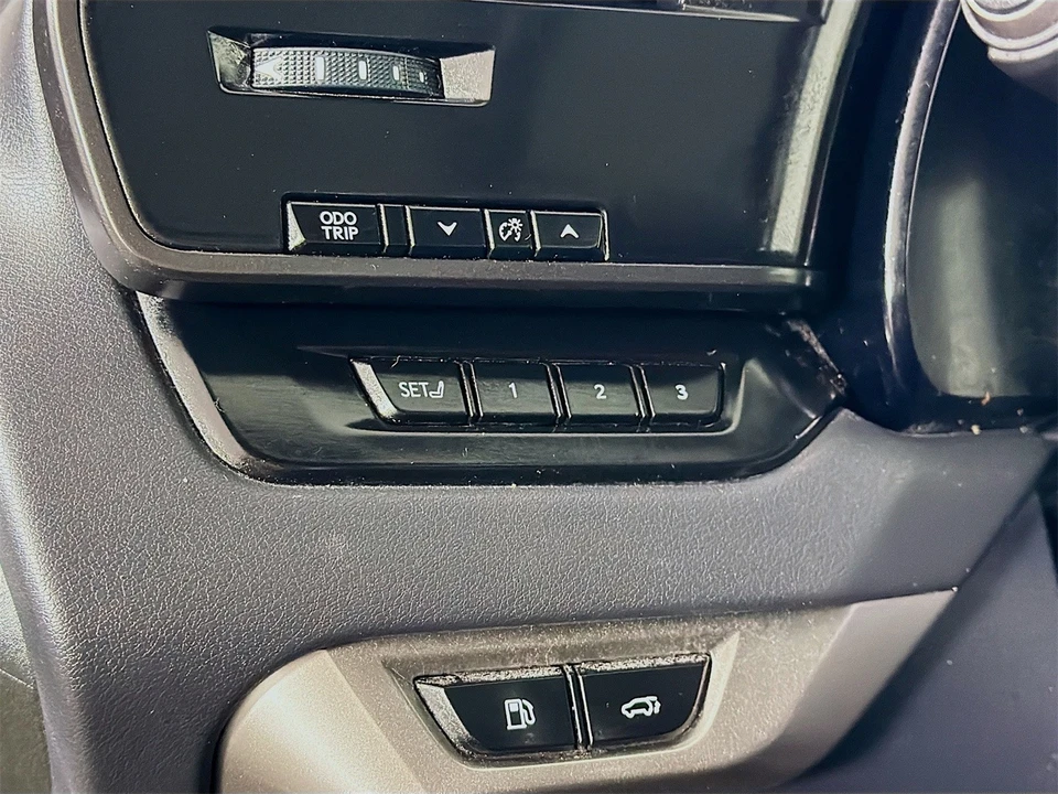 2023 Lexus RX 5th Gen - Image 12 of 12