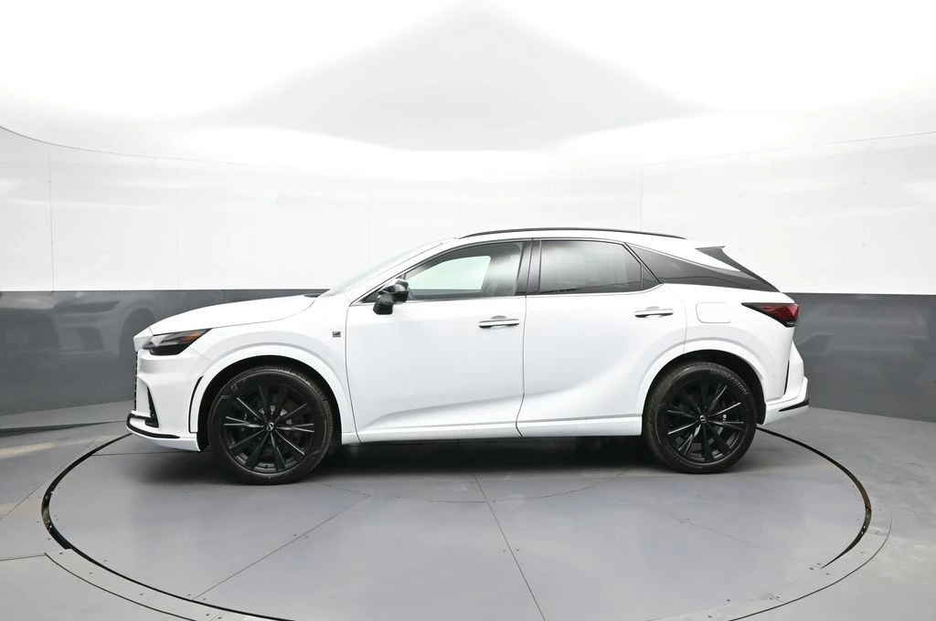 2023 Lexus RX 5th Gen - Image 9 of 21