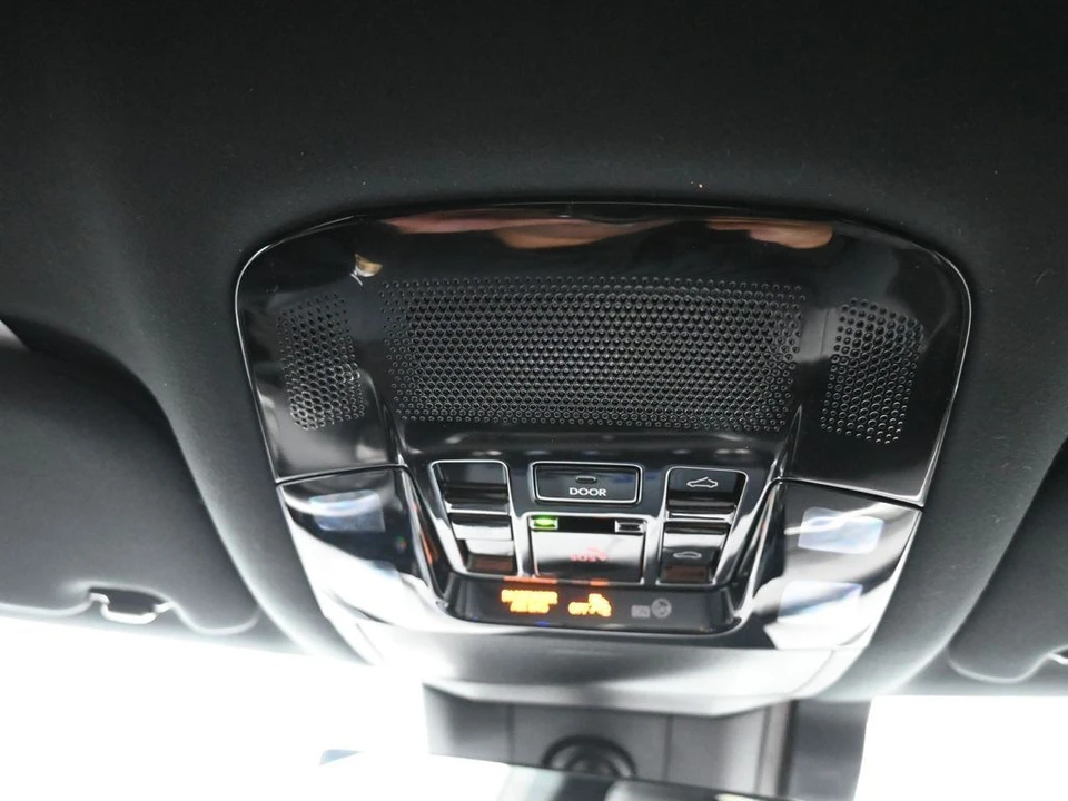 2023 Lexus RX 5th Gen - Image 18 of 21
