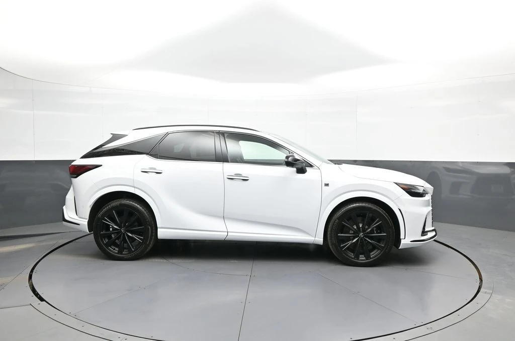 2023 Lexus RX 5th Gen - Image 5 of 21