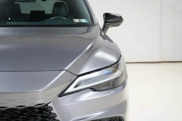 2023 Lexus RX 5th Gen - Image 11 of 21