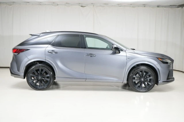 2023 Lexus RX 5th Gen - Image 17 of 21