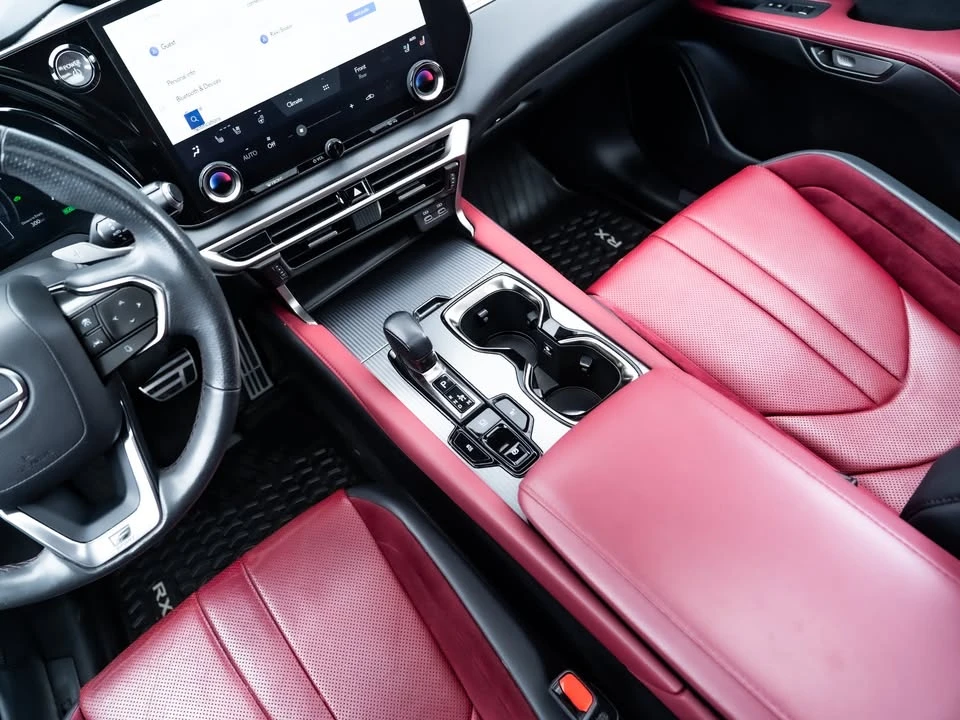 2023 Lexus RX 5th Gen - Image 12 of 20