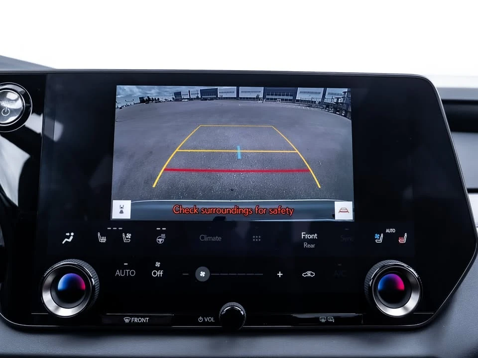 2023 Lexus RX 5th Gen - Image 14 of 20