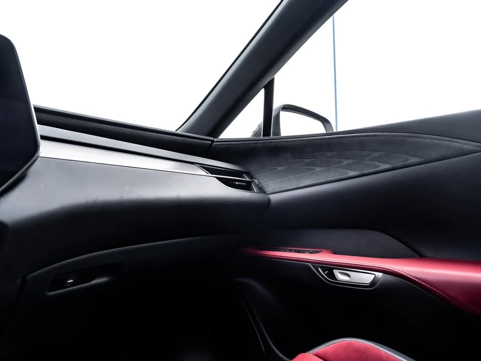2023 Lexus RX 5th Gen - Image 18 of 20