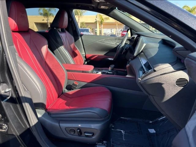 2023 Lexus RX 5th Gen - Image 7 of 7