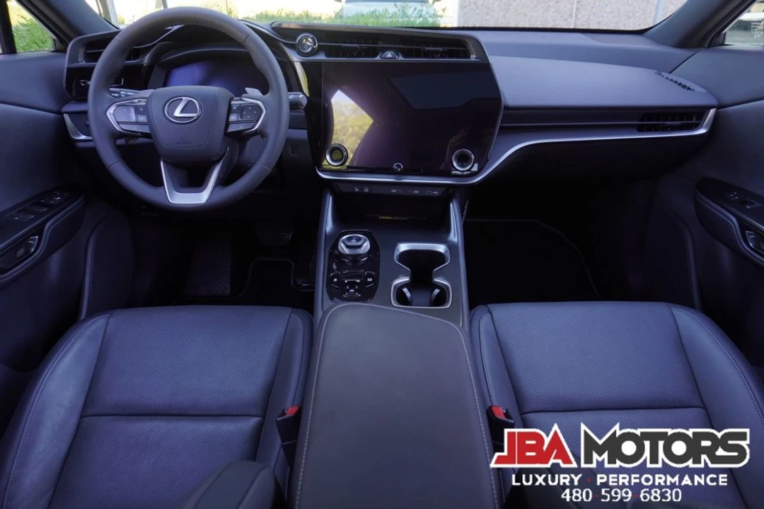 2023 Lexus - Image 11 of 12
