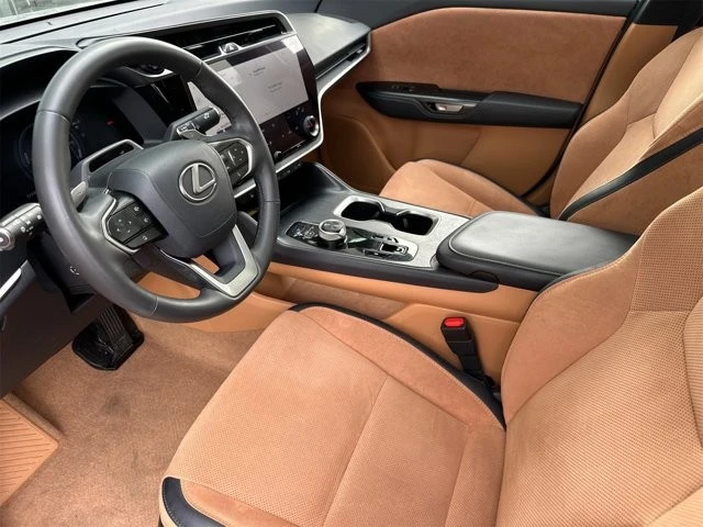 2023 Lexus - Image 10 of 12
