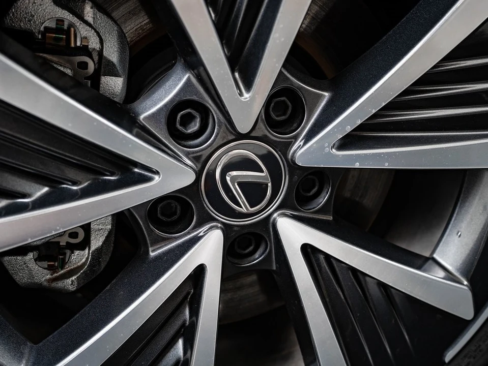 2023 Lexus - Image 8 of 21