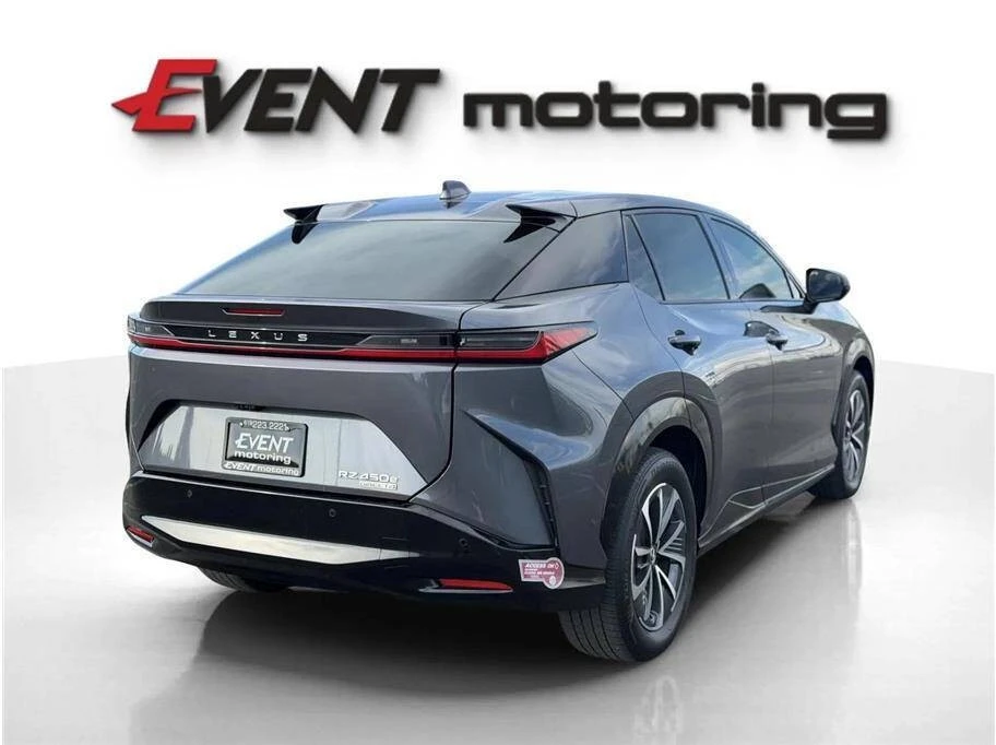 2023 Lexus - Image 13 of 30