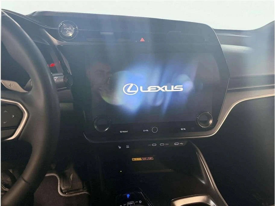 2023 Lexus - Image 5 of 30