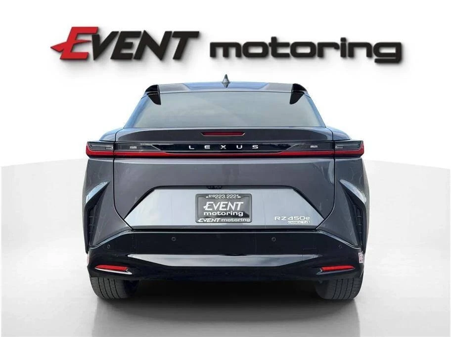 2023 Lexus - Image 12 of 30