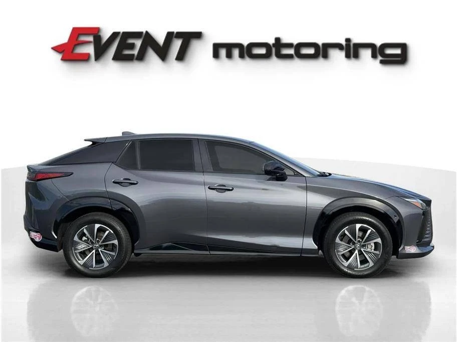 2023 Lexus - Image 15 of 30