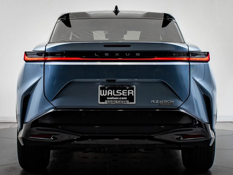 2023 Lexus - Image 10 of 21
