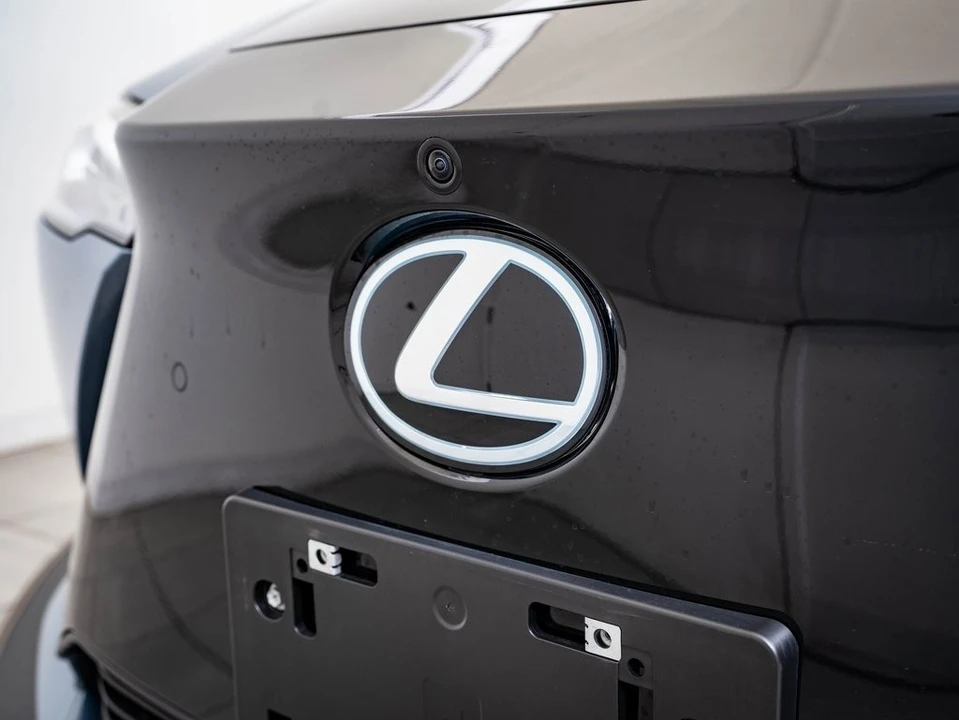 2023 Lexus - Image 3 of 21