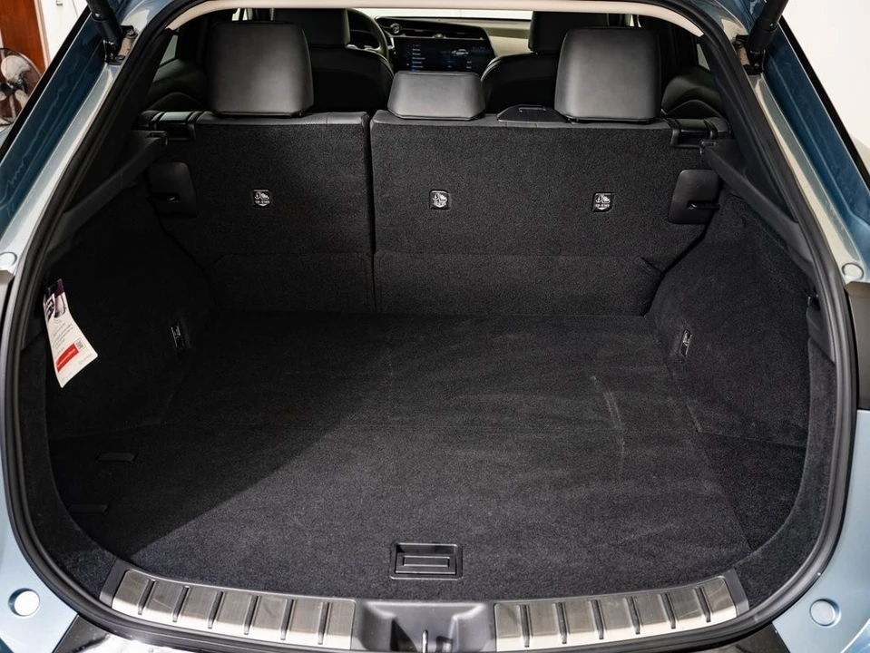 2023 Lexus - Image 18 of 21