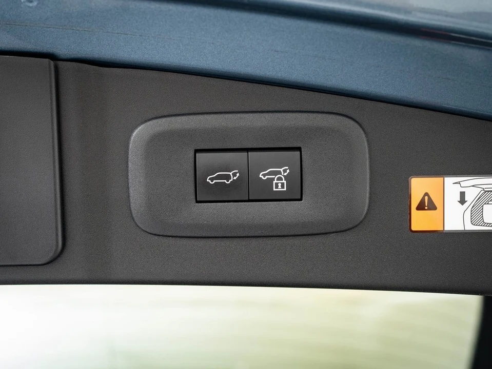 2023 Lexus - Image 19 of 21