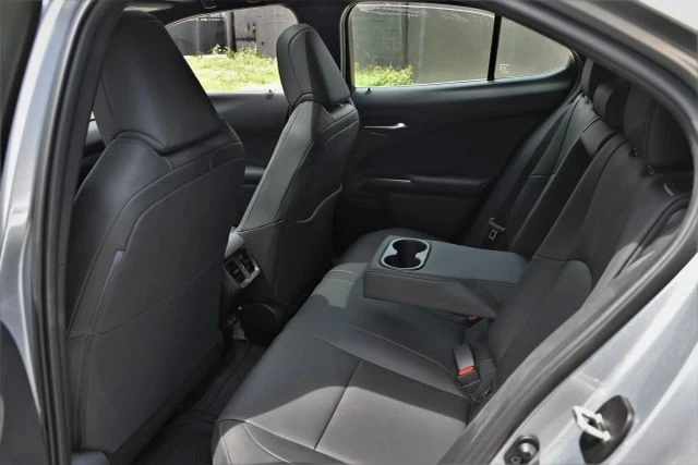 2023 Lexus NX - Image 15 of 18