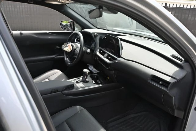 2023 Lexus NX - Image 13 of 18