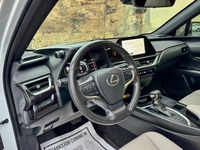 2023 Lexus - Image 18 of 21