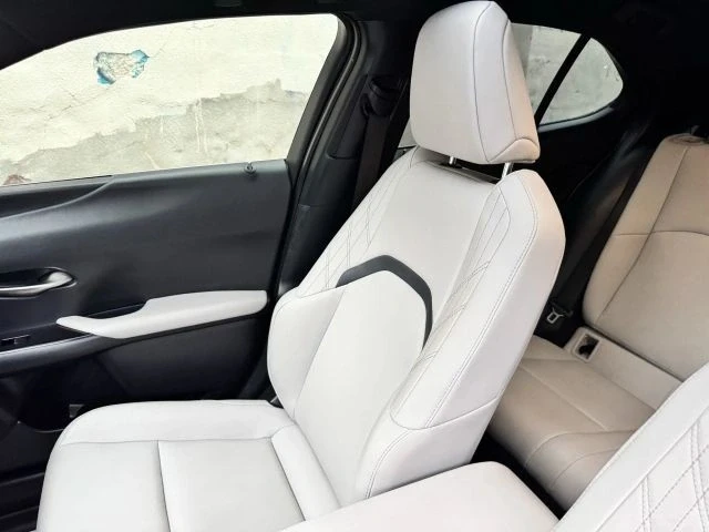 2023 Lexus - Image 20 of 21