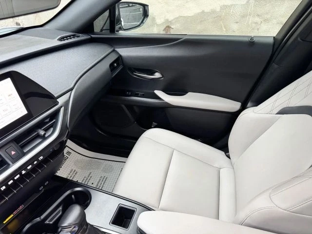2023 Lexus - Image 21 of 21