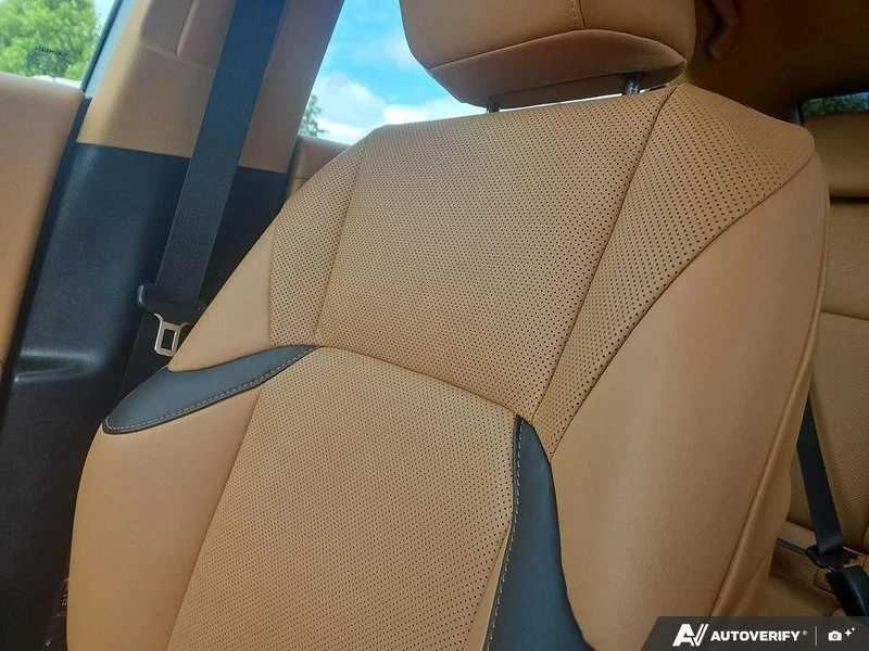 2023 Lexus ES 7th Gen - Image 14 of 19