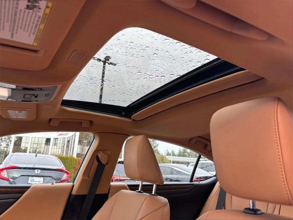 2023 Lexus ES 7th Gen - Image 13 of 19