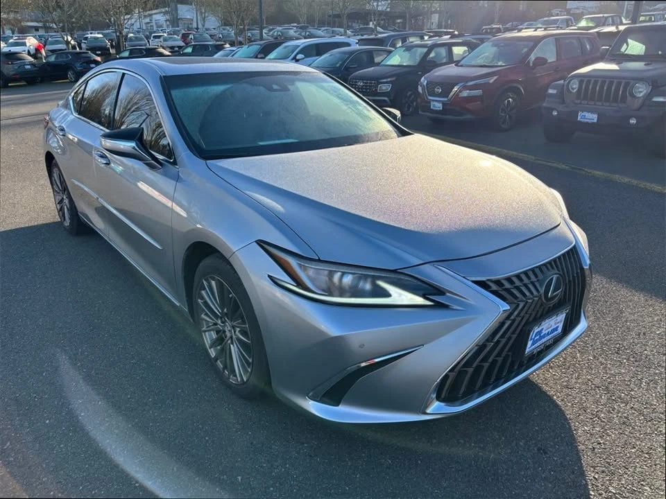 2023 Lexus ES 7th Gen - Image 3 of 19