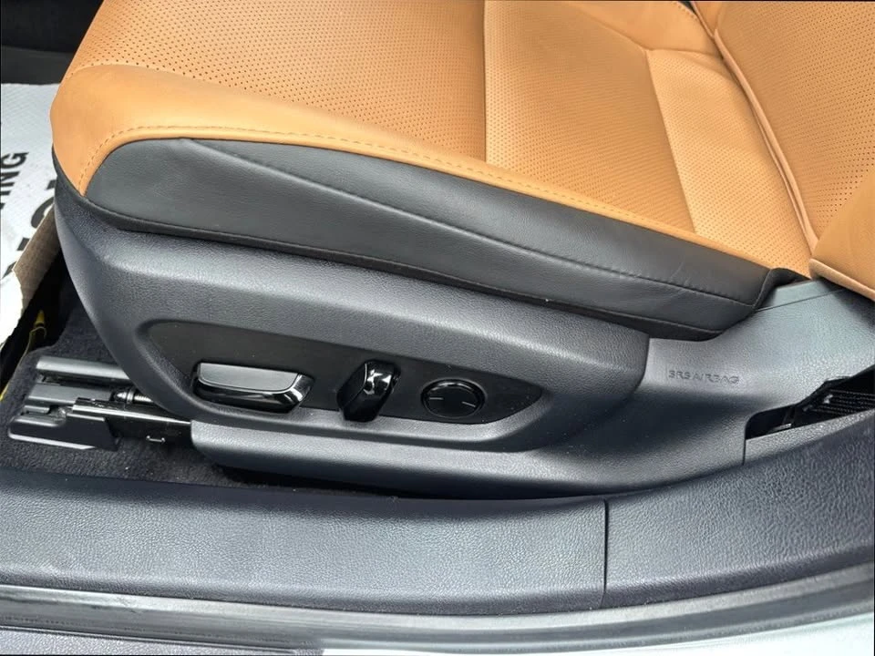 2023 Lexus ES 7th Gen - Image 19 of 19