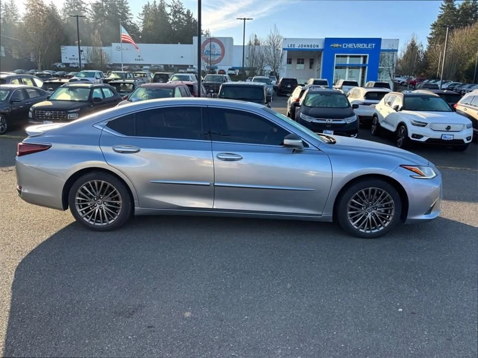 2023 Lexus ES 7th Gen - Image 4 of 19