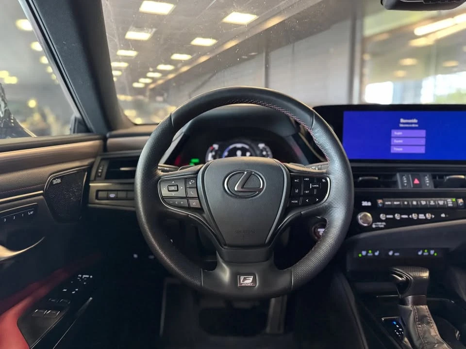 2023 Lexus ES 7th Gen - Image 9 of 17