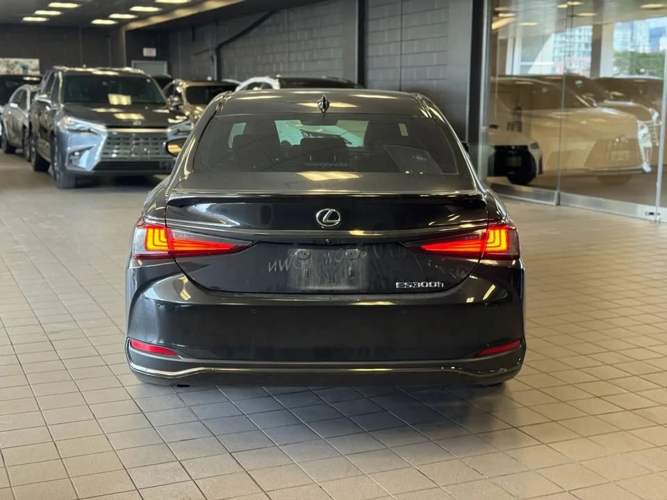 2023 Lexus ES 7th Gen - Image 6 of 17