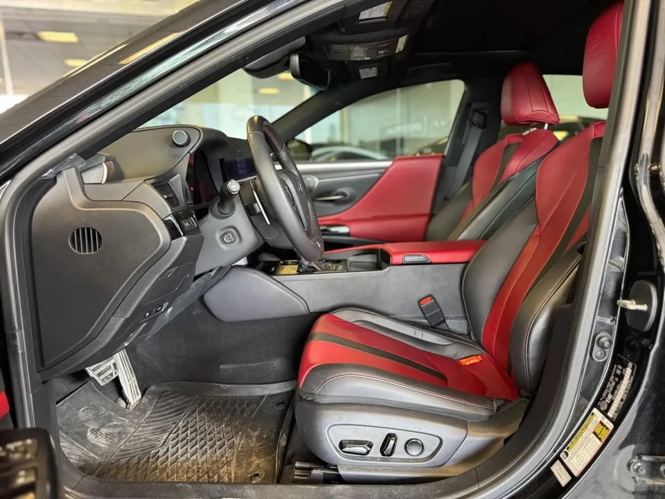 2023 Lexus ES 7th Gen - Image 15 of 17