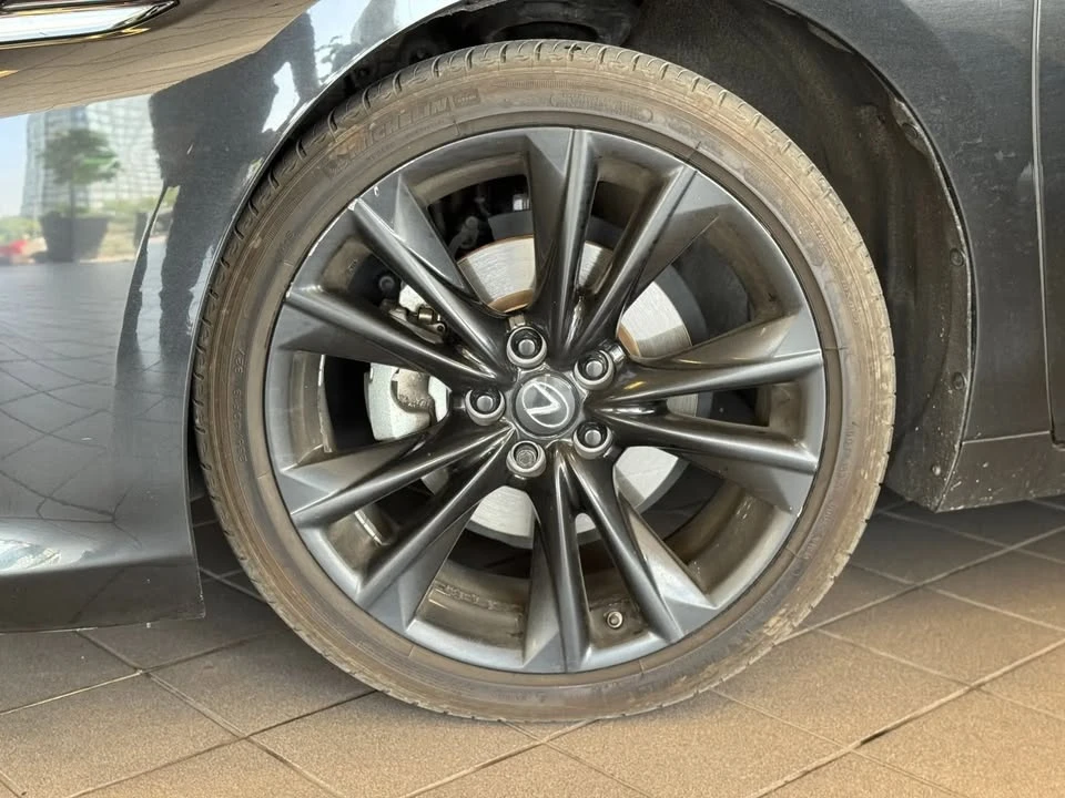 2023 Lexus ES 7th Gen - Image 7 of 17