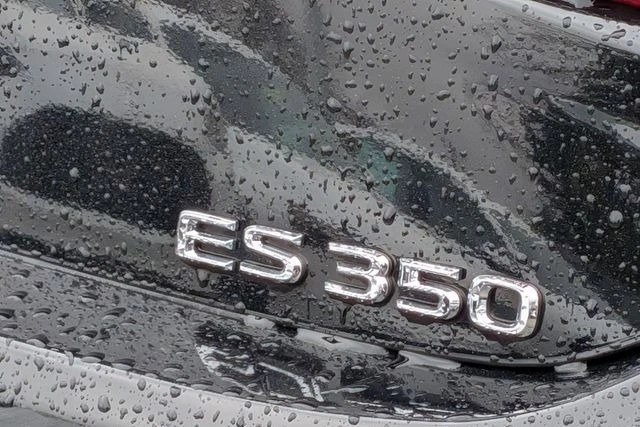 2023 Lexus ES 7th Gen - Image 10 of 18