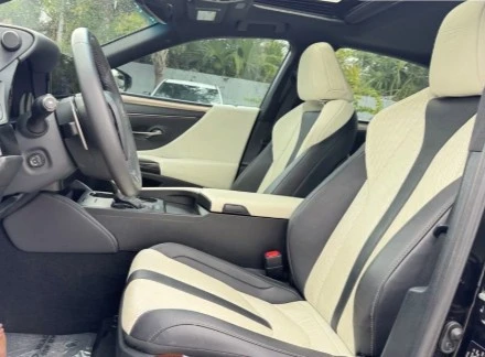 2023 Lexus ES 7th Gen - Image 7 of 13