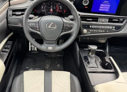 2023 Lexus ES 7th Gen - Image 8 of 13