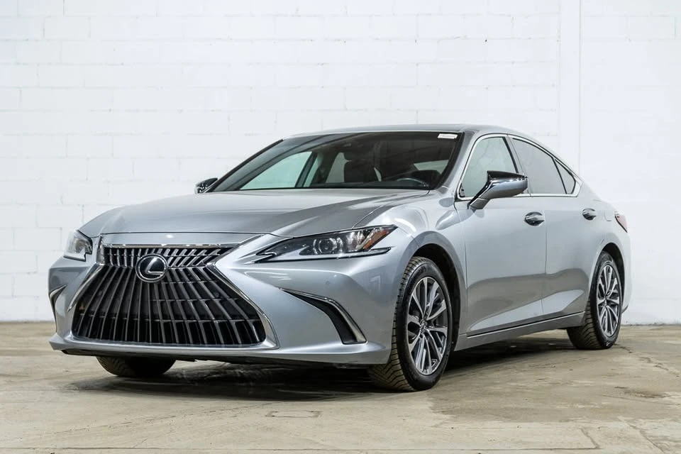 2023 Lexus ES 7th Gen - Image 3 of 10