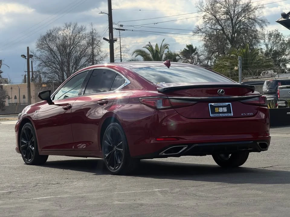 2023 Lexus ES 7th Gen - Image 8 of 19