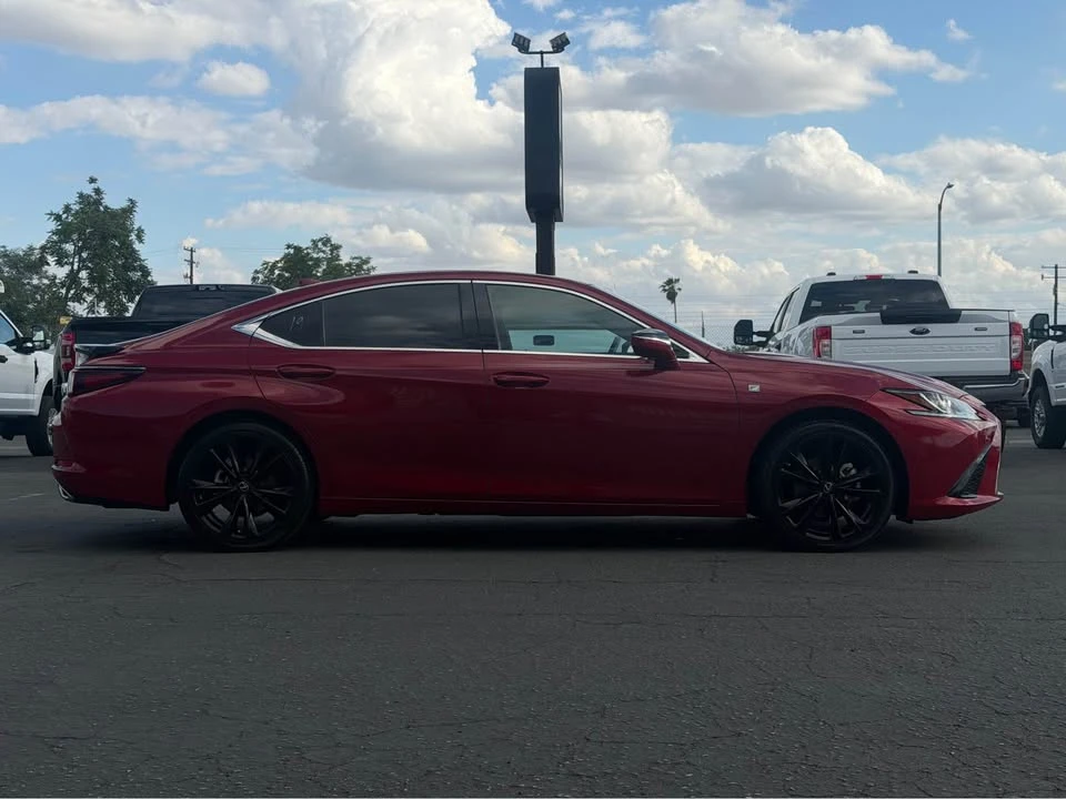 2023 Lexus ES 7th Gen - Image 5 of 19