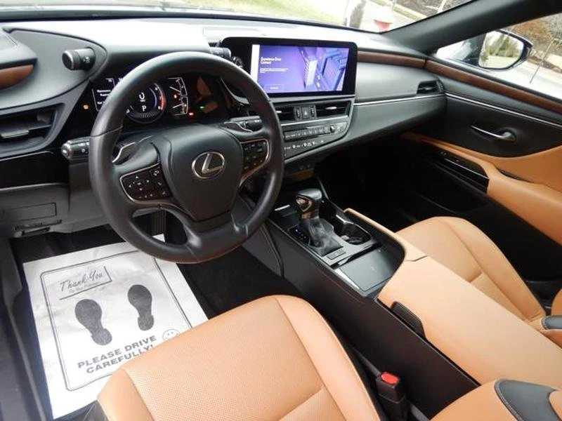 2023 Lexus ES 7th Gen - Image 12 of 20