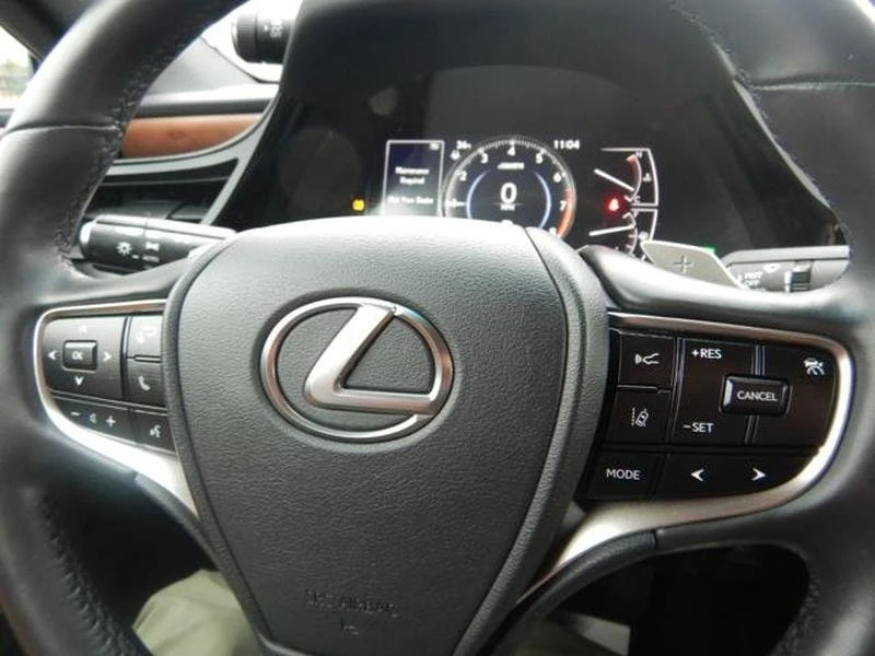 2023 Lexus ES 7th Gen - Image 18 of 20