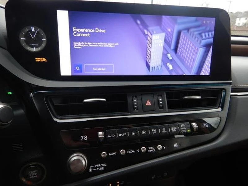 2023 Lexus ES 7th Gen - Image 17 of 20