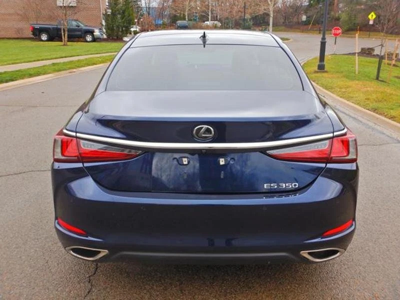 2023 Lexus ES 7th Gen - Image 8 of 20