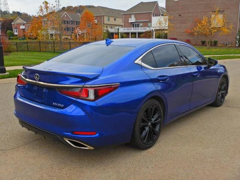 2023 Lexus ES 7th Gen - Image 4 of 19