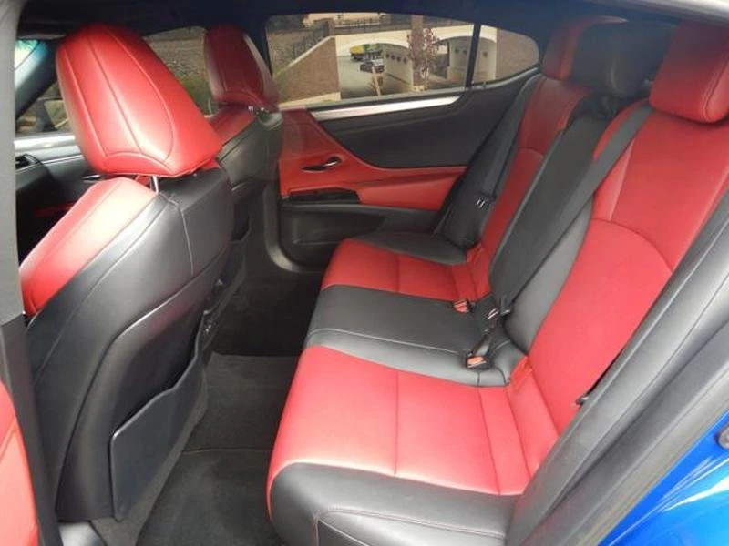 2023 Lexus ES 7th Gen - Image 14 of 19
