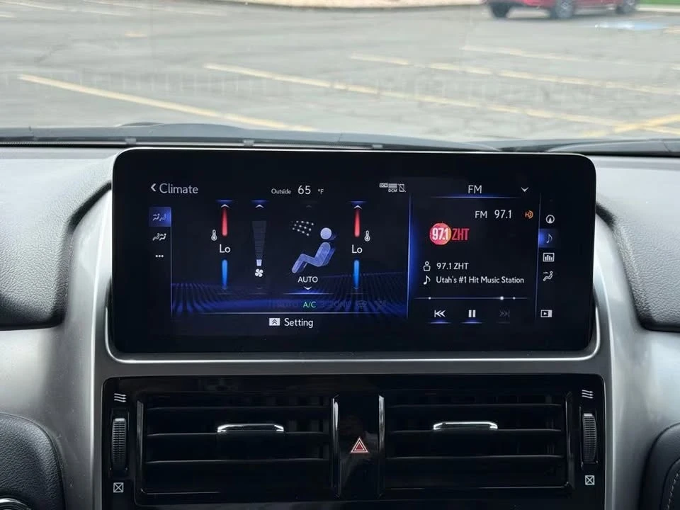 2023 Lexus GX 2nd Gen - Image 11 of 16