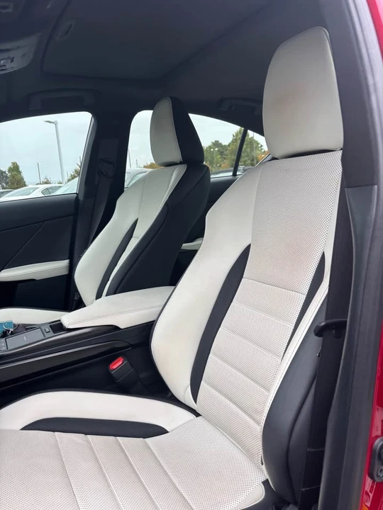 2023 Lexus IS 3rd Gen - Image 7 of 10